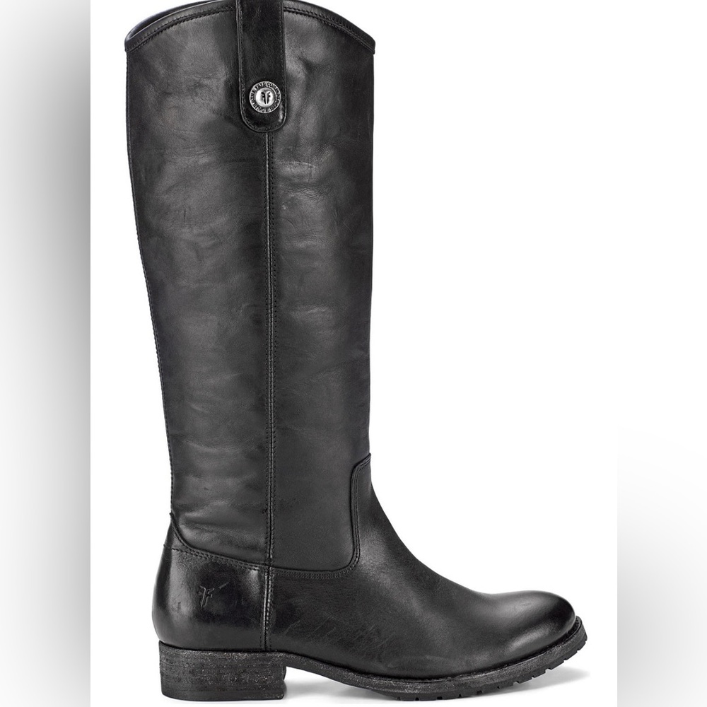 FRYE all Genuine Leather boot. Absolutely stunning craftsmanship. Women’s Size 6